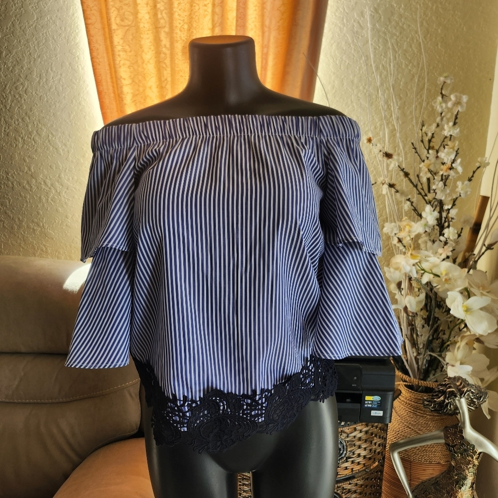 Zara off the shoulder top size XS